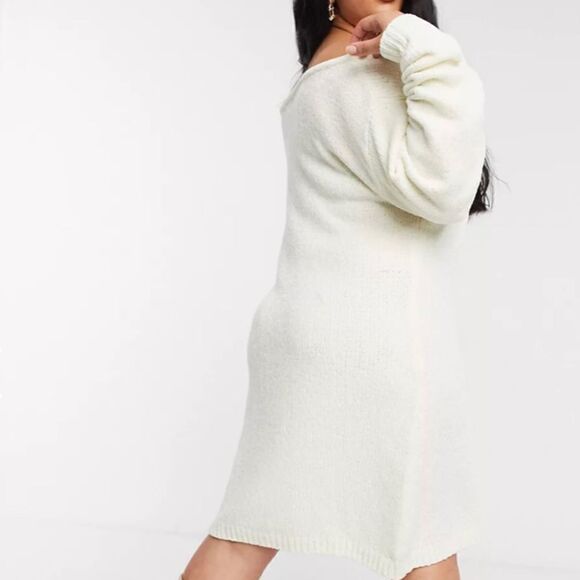 Long Sleeve/Off the Shoulder by In The Style - Picture 2 of 8